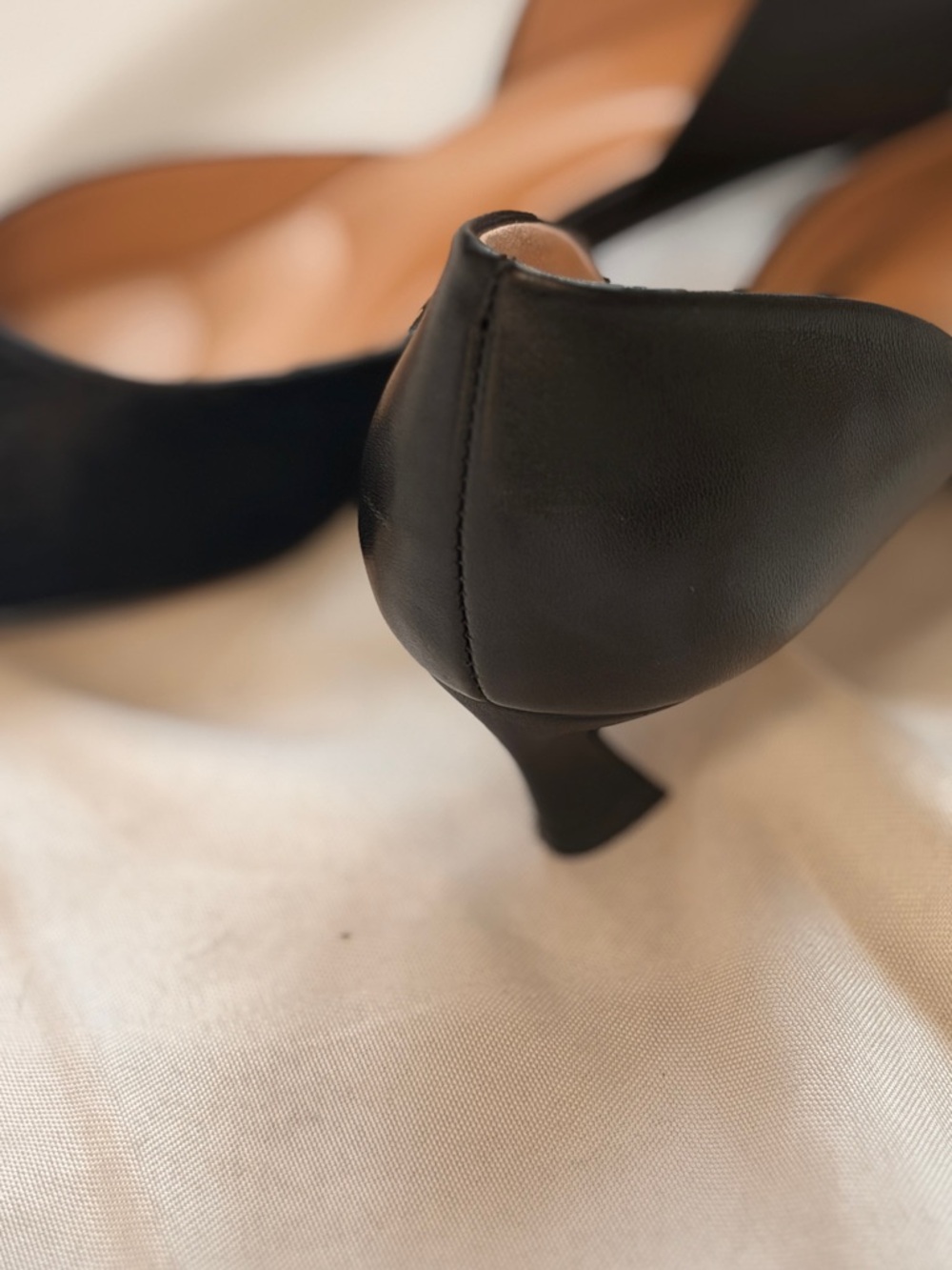 Gianni Bini Black Pointed D'Orsay Flats - Picture 5 of 6